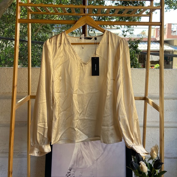 Vero Moda Tops - Vero Moda Tops. Size- M